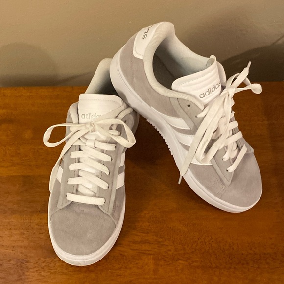 Adidas Women’s Grand Court Alpha Sneakers, size 8.5 - Picture 1 of 8